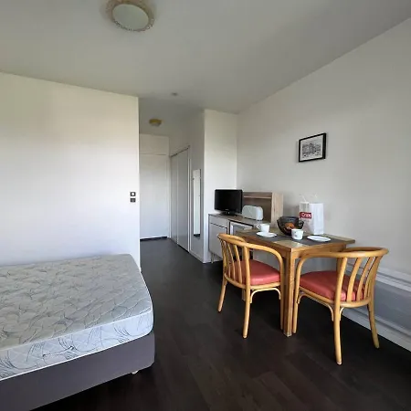 Studio Cosy Avec Terrasse, Parking, Internet - 2 Pers., Proche Thermes Et Centre - Animaux Admis - Fr-1-495-100 Cambo-les-Bains Exterior photo